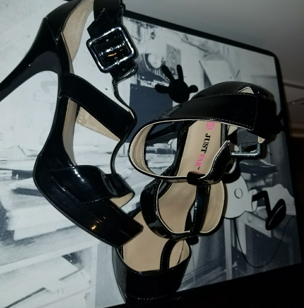 BRAND NEW High heels-SOLD